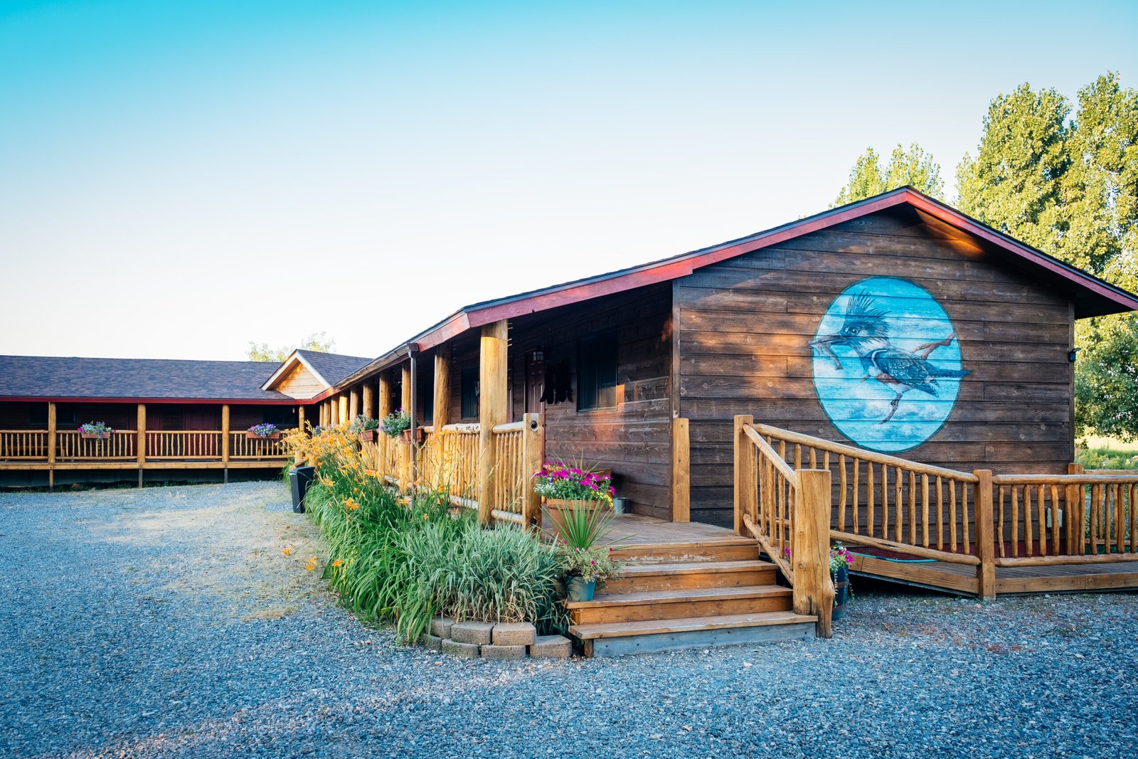 Experience Kingfisher Lodge - Bighorn River Lodging Photo 4