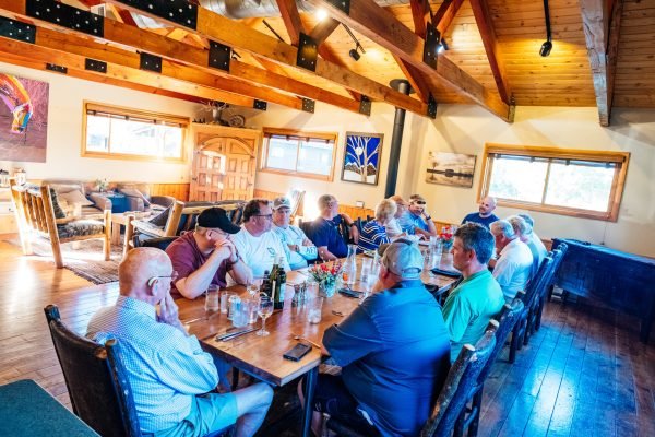 Experience Kingfisher Lodge - Bighorn River Lodging Photo 1